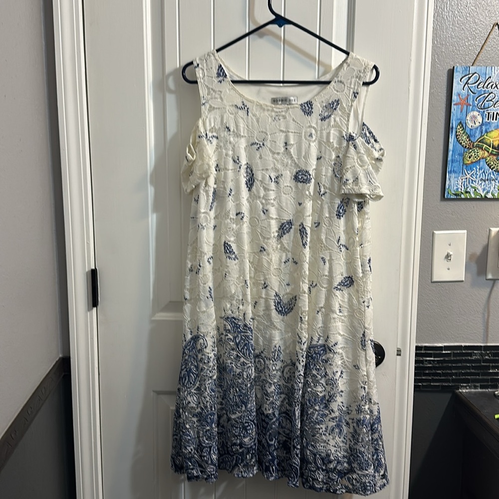 White and blue cold shoulder Robbie Bee Dress Xl
